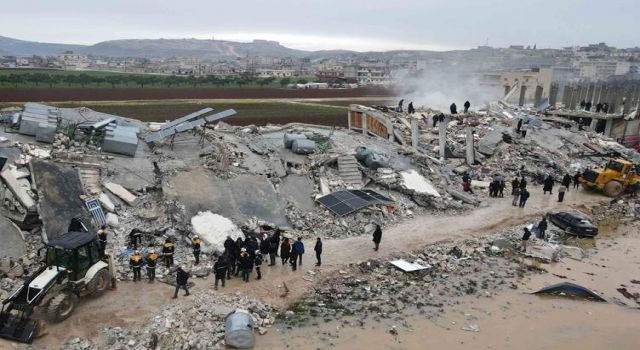 Maraş depremi: Suriye'de 870 kişi hayatını kaybetti