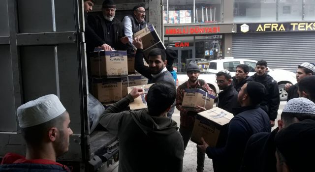 Van’da toplanan yardımlar deprem bölgesine gönderildi