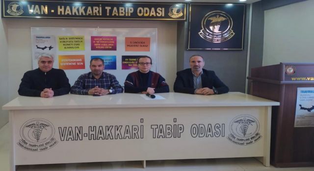 Pandemide ve depremde hayatını kaybeden sağlık çalışanları anıldı