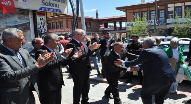 DP Genel Başkan Yardımcısı Erdinç, CHP Erciş seçim bürosunu ziyaret etti
