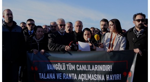 Van Emek ve Demokrasi Platformu Van Gölü'nde kıyı işgaline dikkat çekti