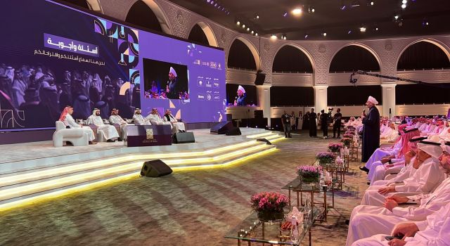 Suudi Arabistan, Hac ve Umre yönergelerine Kürtçe'yi ekledi