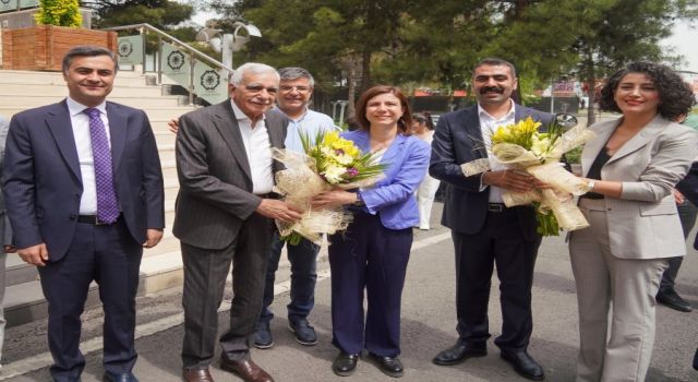 Zeydan ve Türk'ten Diyarbakır Büyükşehir Belediyesi Eşbaşkanlarına tebrik ziyareti