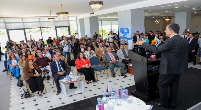 Duhok'tan 110 gazeteci Van'a geldi