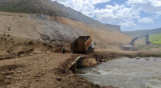Van'da sel ve su taşkınlarına çare aranıyor