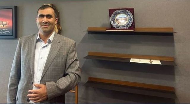 DEM Partili belediye başkanı partisinden istifa etti