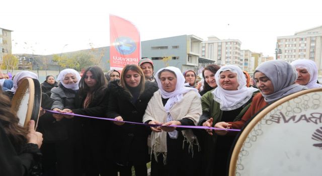 Van'da “Çil Kezî Kadın Danışma Merkezi açıldı