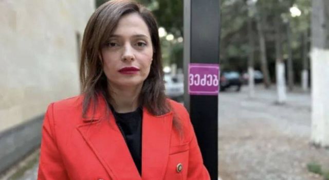 Evlatlık olduğunu öğrenen kadın, aradığı biyolojik babasıyla Facebook'ta arkadaş çıktı