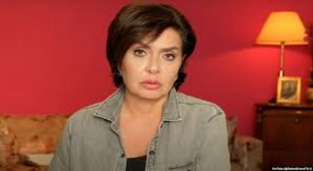 Gazeteci Özlem Gürses'e ev hapsi verildi