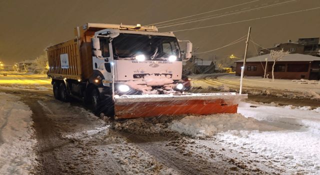 Van'da 131 yerleşim yolu ulaşıma kapandı