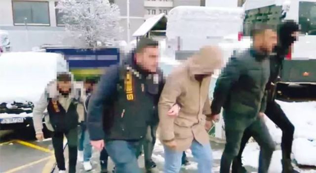 Hackerlar, gece yarısı banka hesaplarından milyonluk vurgun yaptı!