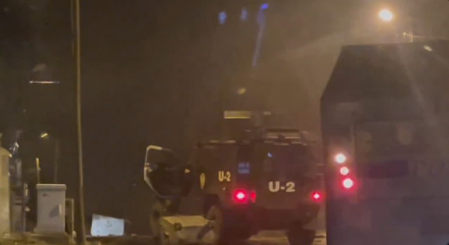 Van'da kayyım protestoları gece de sürdü (VİDEO)