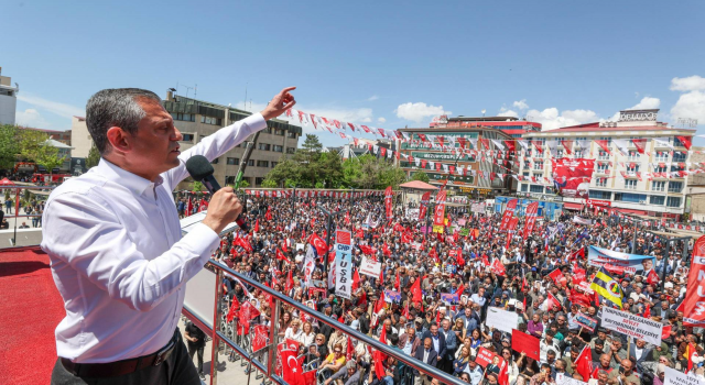 CHP Genel Başkanı Özgür Özel Van'da konuştu: Kürt meselesini hiç inkar etmedik
