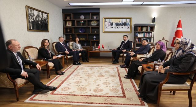 DEM Parti, Bahçeli'nin çağrısına paralel olarak tam yetkili bir komisyon kurulması istendi