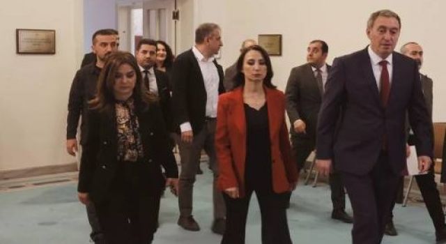 İmralı ziyareti ardından DEM Parti yeniden siyasi parti turunda
