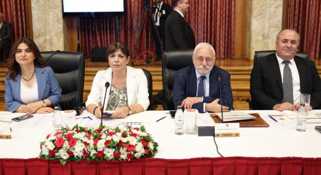 DEM Parti'den "Komisyon'dan özerklik dahil 7 talepte bulunuldu" iddialarına cevap: Bir yalancının ve provokatörün hezeyanları