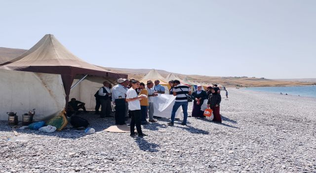 Engelliler Van Gölü sahilinde kamp yaptı: Nefes aldık!