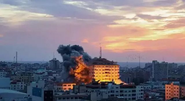 İsrail Savunma Bakanı Yisrael Katz: İsrail'e elini kaldıran herkesin eli kesilecek