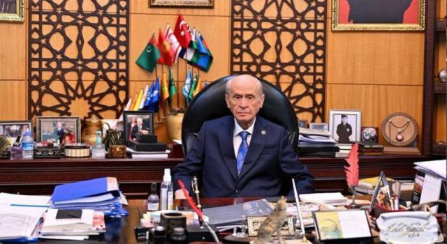 Bahçeli'nin Kürt açılımı formülü: Türkiye'dekiler silah bırakıp Avrupa'ya göç etsin, Suriye'dekiler bırakıp Şam'a teslim olsun