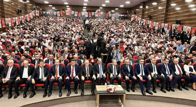 Van'da, MHP'den "Terörsüz Türkiye" toplantısı: Anayasanın ilk dört, 42. ve 66. madde vurgusu