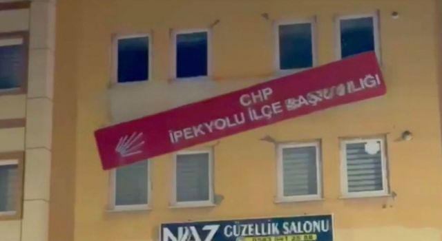 Van'da CHP binasına 'İmralı' saldırısı