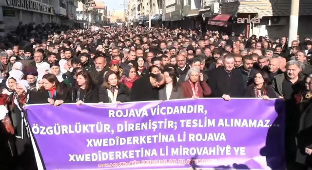 DEM Parti Meclis Grubu, Rojava sınırında yürüyüş düzenledi