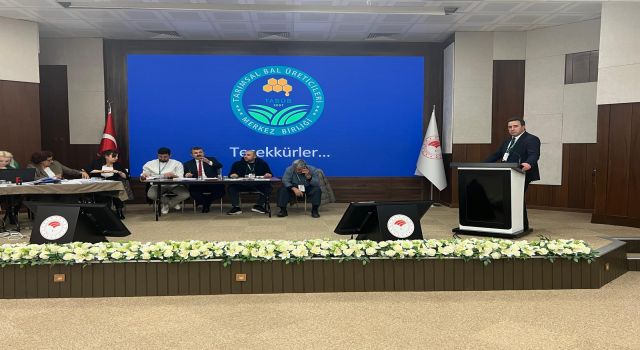 Fırat Çenberlitaş, Merkez Bal Üreticileri Birliği Genel Başkanlığı'na seçildi