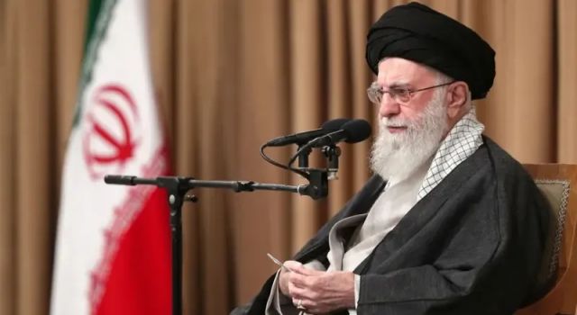 Ayetullah Ali Hamaney: İran'ın onlarca yılına damga vuran dini lider