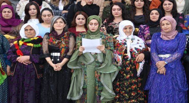 Edremit Belediyesi'nde "Kadın Meclisi" kuruldu