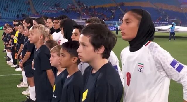 Milli marş okumayan İran Kadın Milli Futbol Takımı'na "vatan haini" suçlaması!
