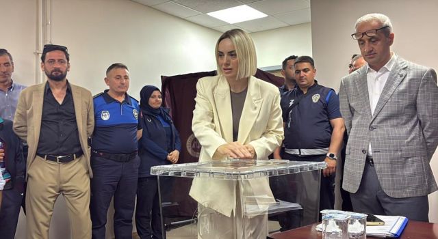 Akçakoca'da belediye CHP'den AK Parti'ye geçti