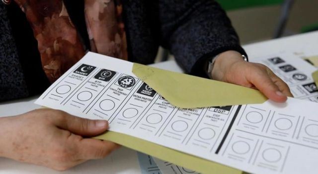 'Mutlak butlan' tartışmalarında seçim anketi: Hangi parti yüzde kaç oy alıyor?