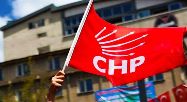 Özgür Özel ekibi Parti Meclisi'nden istifa etti
