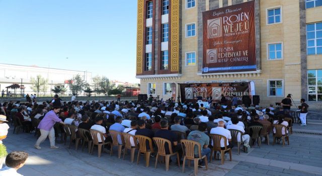 "Tuşba Edebiyat ve Kitap Günleri" panellerle son buldu