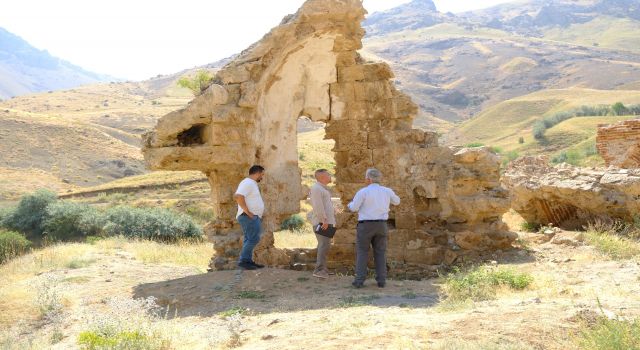 İpekyolu Belediyesi tarihî kilise ve mezarlık için harekete geçti