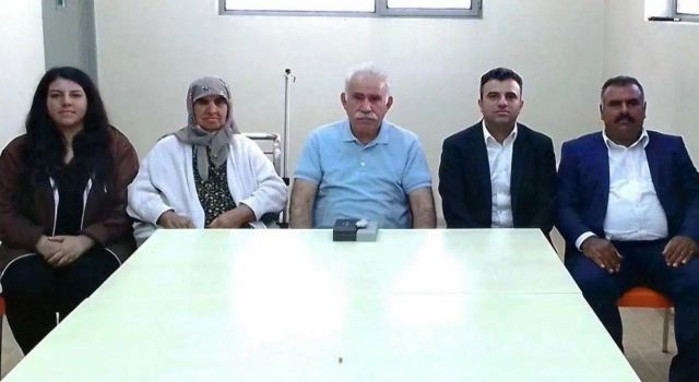 10 ay sonra paylaşıldı: Öcalan ailesi İmralı'da