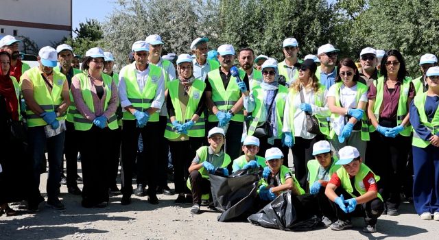 Edremit’te “Kolektif Emekle Temiz Kentler” kampanyası başladı