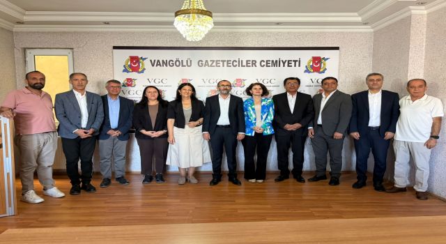 DEM Parti heyetinden Van Gölü Gazeteciler Cemiyeti’ne ziyaret