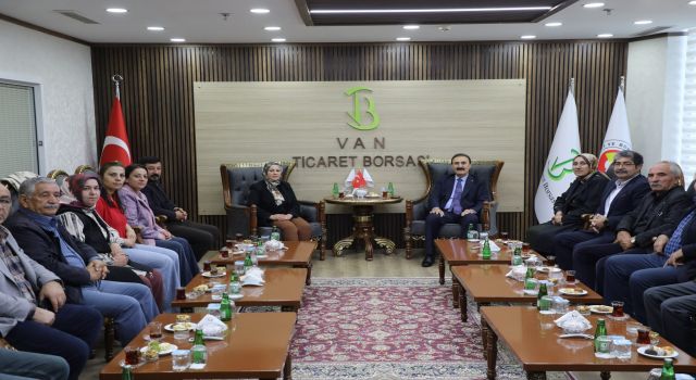 DEM Parti ve Tuşba Belediyesi’nden VATBO’ya ziyaret