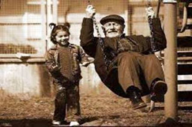 Mahallemin 'cahil' kalmış yaşlıları