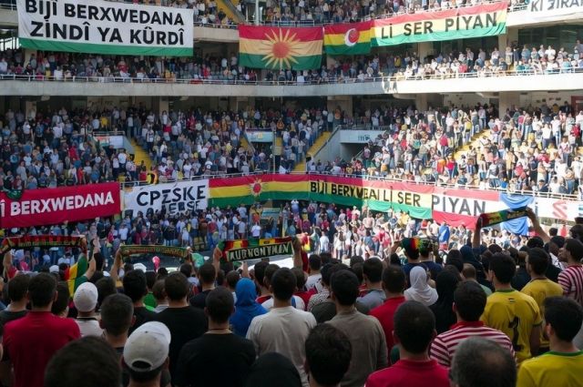 Futbol Sadece Futbol Değildir....