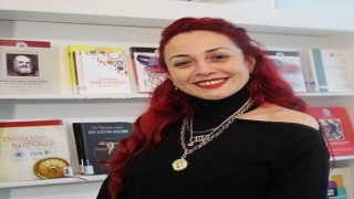 Akademisyen Aylin Sözer, yakılarak öldürüldü!