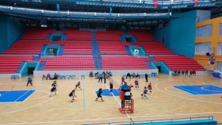 Van'ın Kadın Voleybol Takımı liderliğini korudu