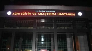 Adam önce eşini ve üç çocuğunu sonra da kendini bıçakla yaraladı