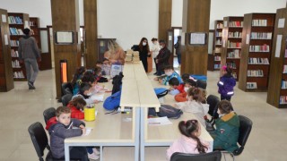 Diyarbakır’da kitaba dokunuşun minik heyecanı
