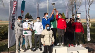 Kağıtsporlu atıcılar madalyaları topladı