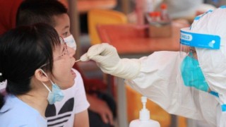 Çin'de 13 kentte yeni Covid vakaları ortaya çıktı, Japonya'da vaka artışları nedeniyle olağanüstü hal uygulaması genişletiliyor
