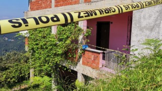 14 yaşındaki çocuk, polis olan babasının silahıyla annesi, anneannesi ve ağabeyini öldürdü