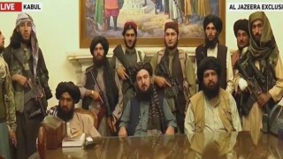 Afganistan Cumhurbaşkanı ülkesini terk etti, Taliban Başkanlık Sarayı'nda!