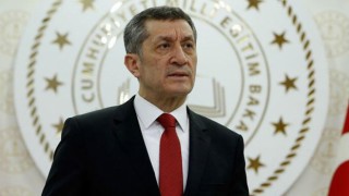 Milli Eğitim Bakanı Ziya Selçuk istifa etti